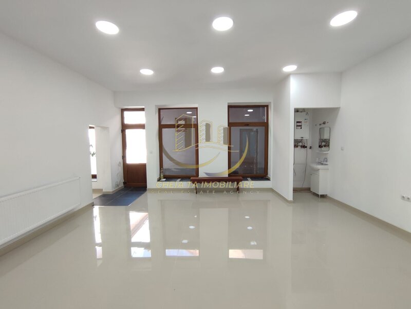 Cluj-Napoca Spatiu comercial Eroilor   potrivit food delivery, catering, take-away